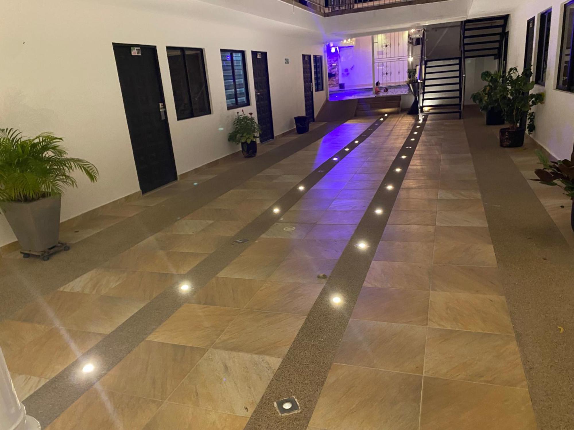 Hotel Deluxe Oasis De La Colina Жирардо Екстер'єр фото