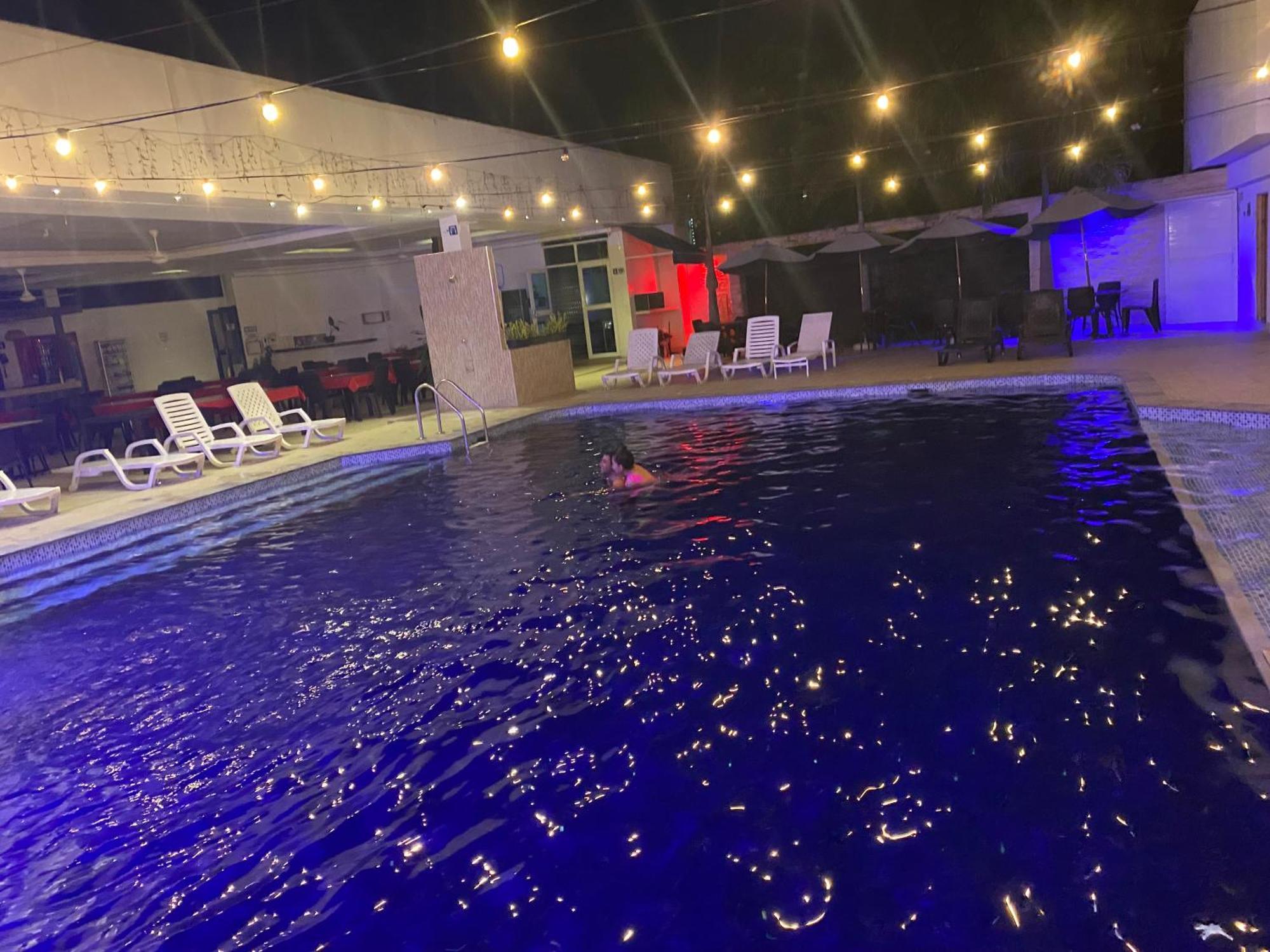 Hotel Deluxe Oasis De La Colina Жирардо Екстер'єр фото
