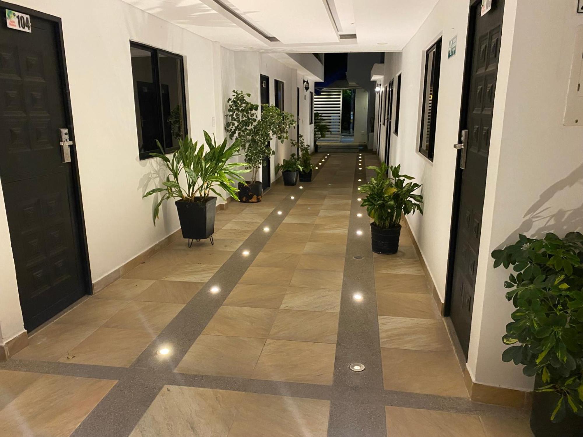 Hotel Deluxe Oasis De La Colina Жирардо Екстер'єр фото